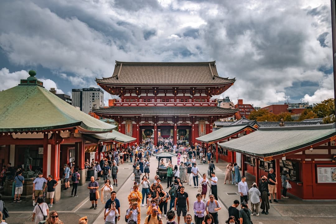 Lanterns and the great gate of Sensō-ji temple in Asakusa, Tokyo